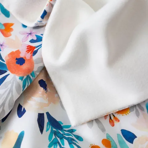 Couverture bouquet et sa doublure blanche, gros plan