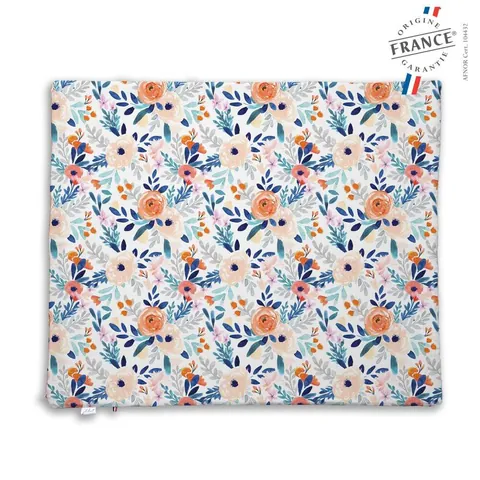 Le Tapis Magique imprimé Bouquet printanier, à plat sur fond blanc, avec le logo Origine France Garantie.