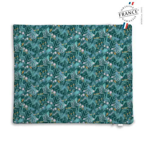 Le Tapis Magique imprimé Forêt magique, à plat sur fond blanc, avec le logo Origine France Garantie.